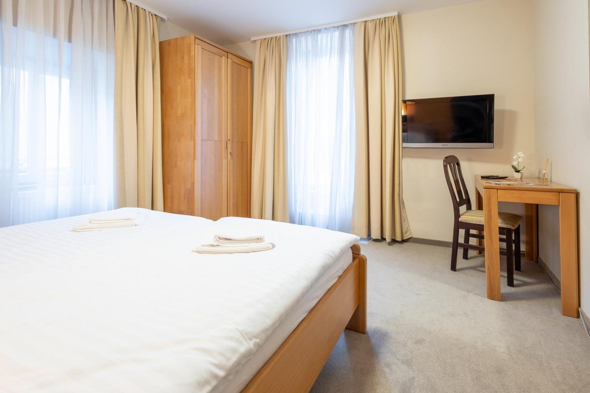 Vila Sofia Trzic Ngoại thất bức ảnh