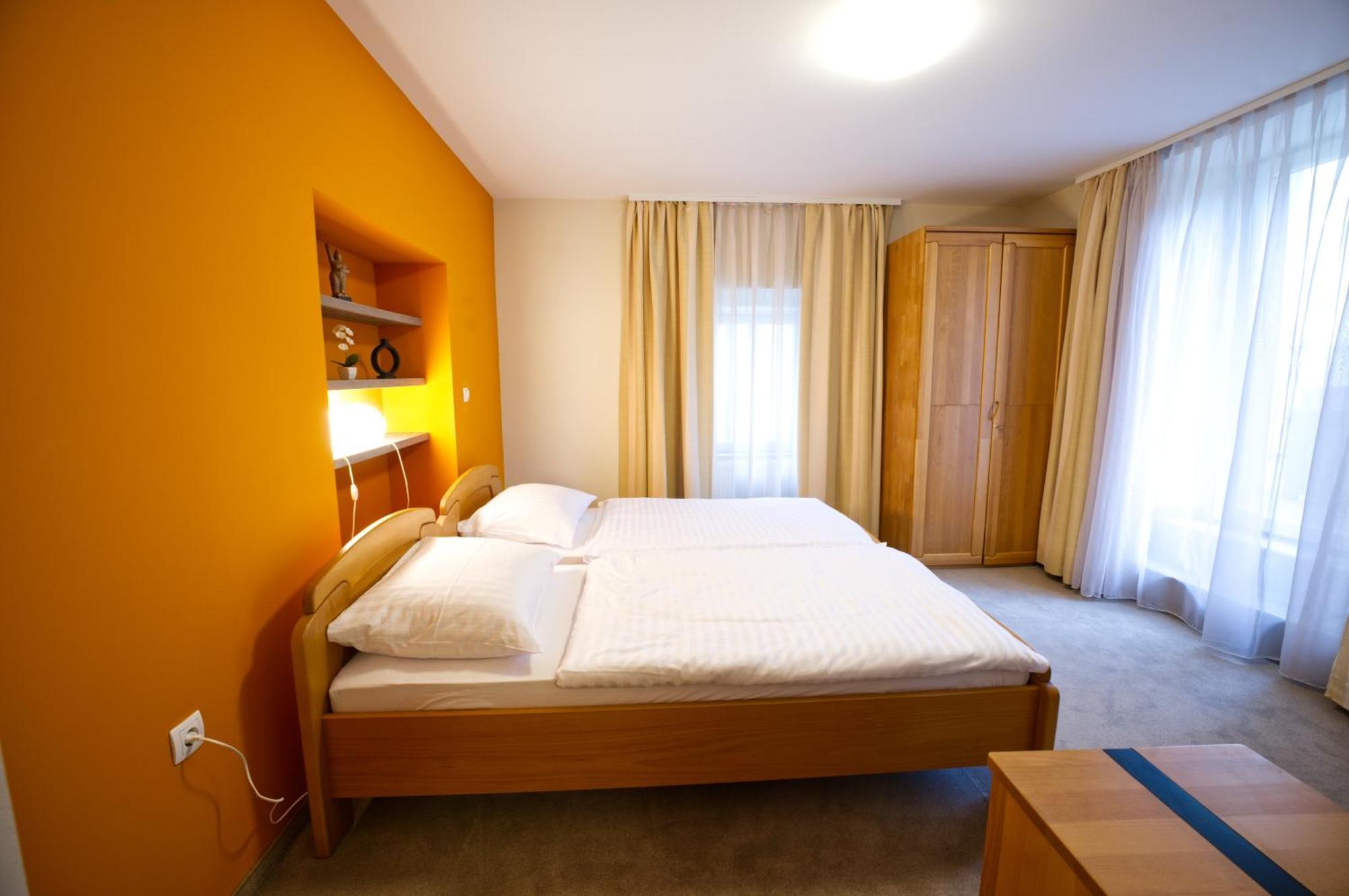 Vila Sofia Trzic Ngoại thất bức ảnh