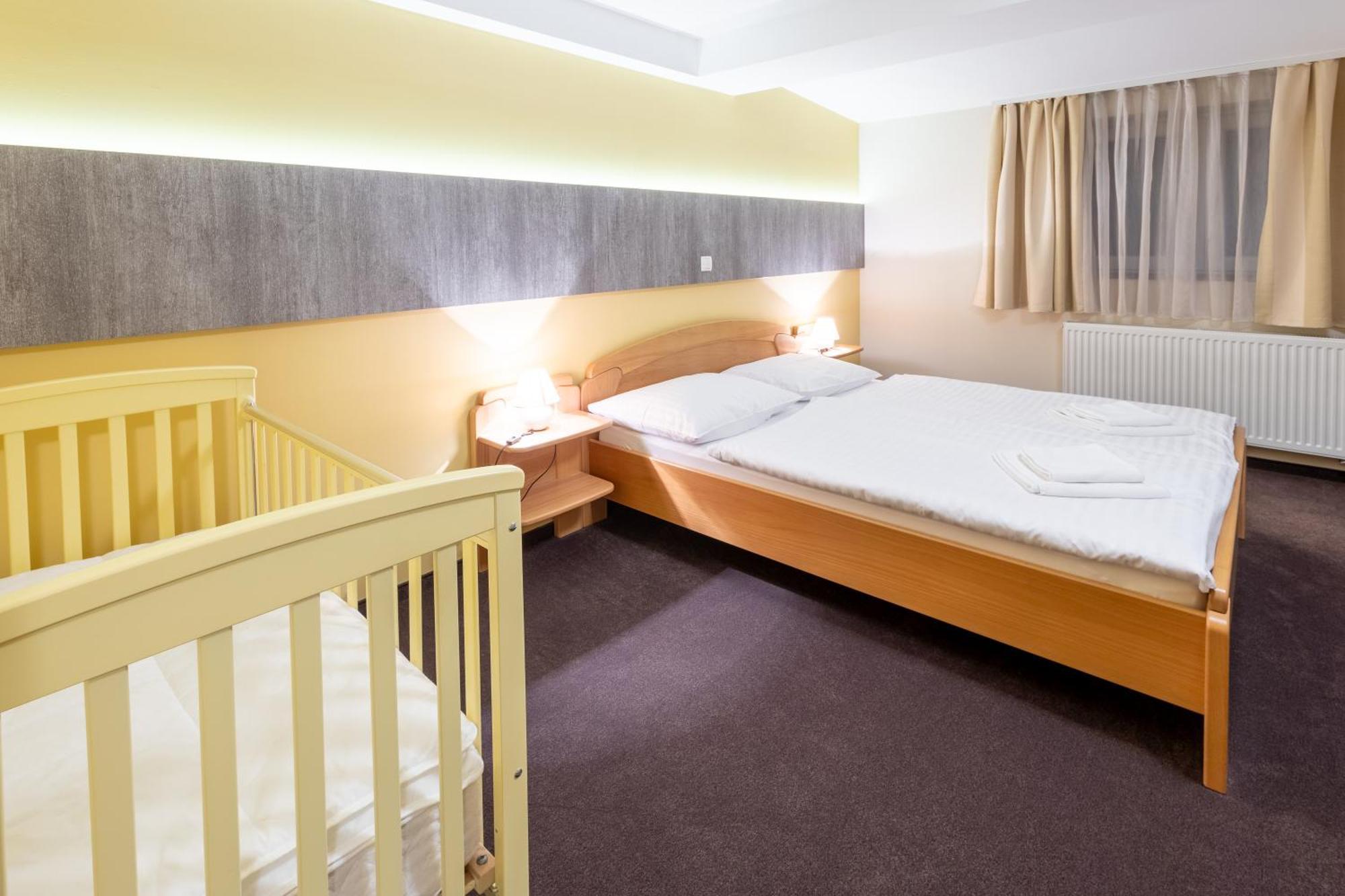 Vila Sofia Trzic Ngoại thất bức ảnh