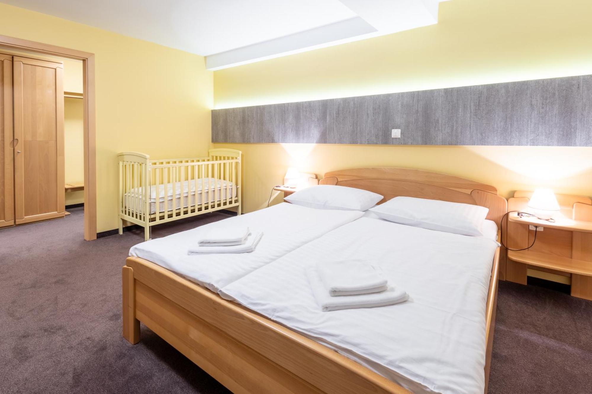 Vila Sofia Trzic Ngoại thất bức ảnh