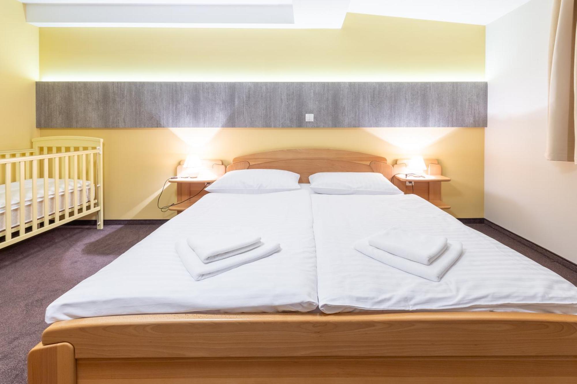 Vila Sofia Trzic Ngoại thất bức ảnh